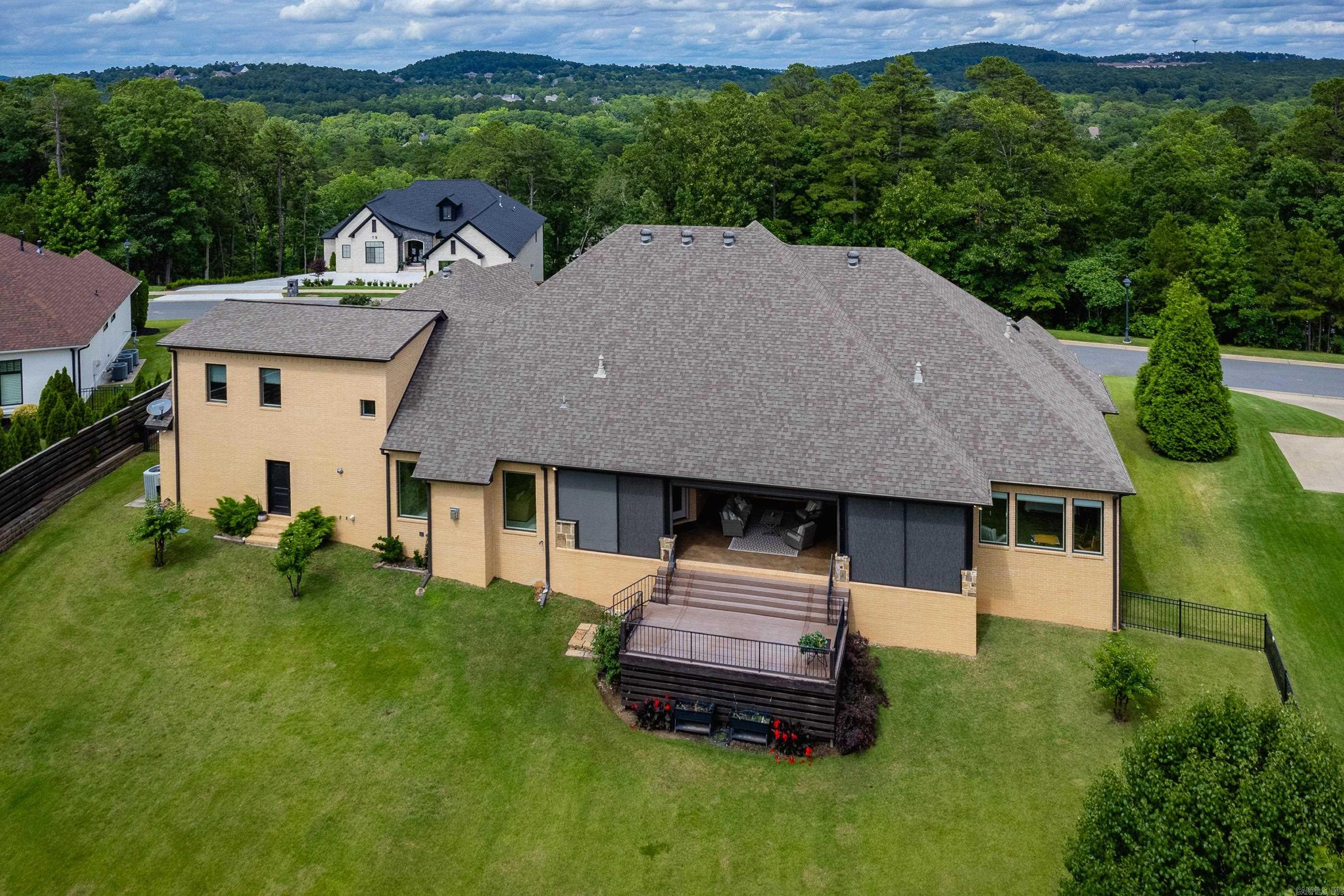 CHENAL VALLEY "ACCADIA COURT" - Residential