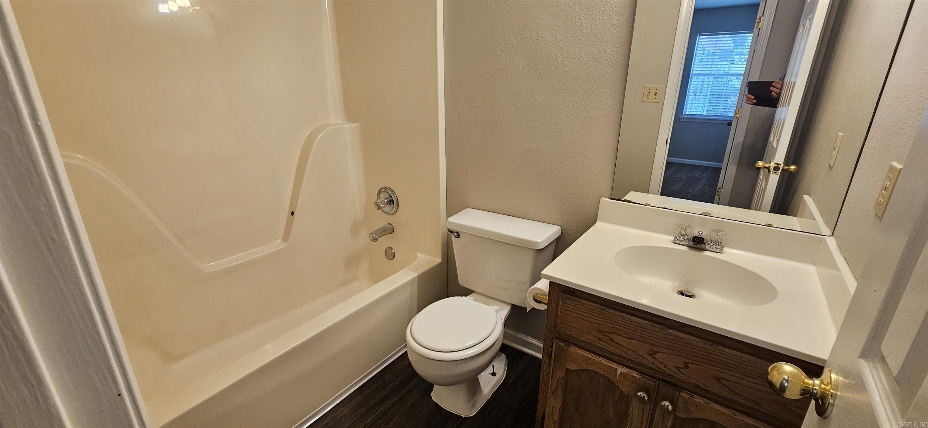 Edgewood - Residential Lease