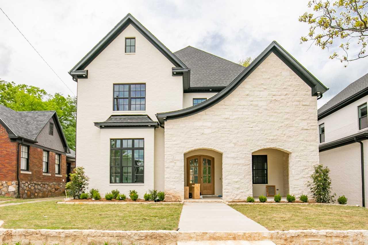 Fantastic New Construction in the Heights. Excellent floor plan for family living and spectacular entertaining. Gourmet kitchen, 2 story great room, Luxurious master suite and full guest on the main level. 3 Bedrooms and three full baths up. Fabulous outdoor living, covered terrace w/fireplace. 2 car rear loading garage. Call for plans and specs. Customize your décor.