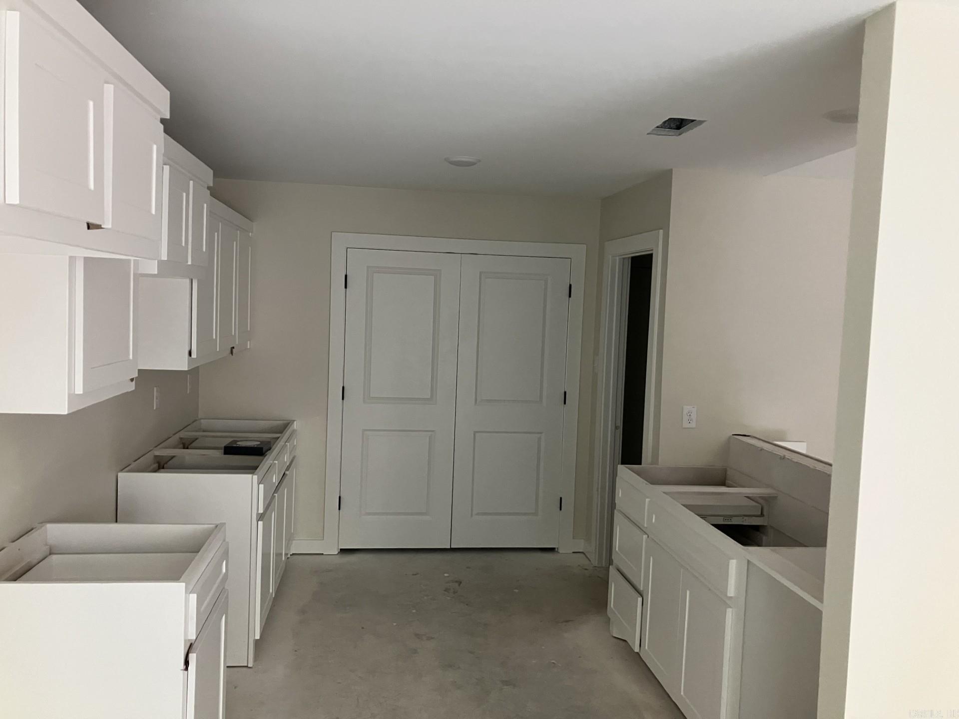 ROLLING BROOK - Residential