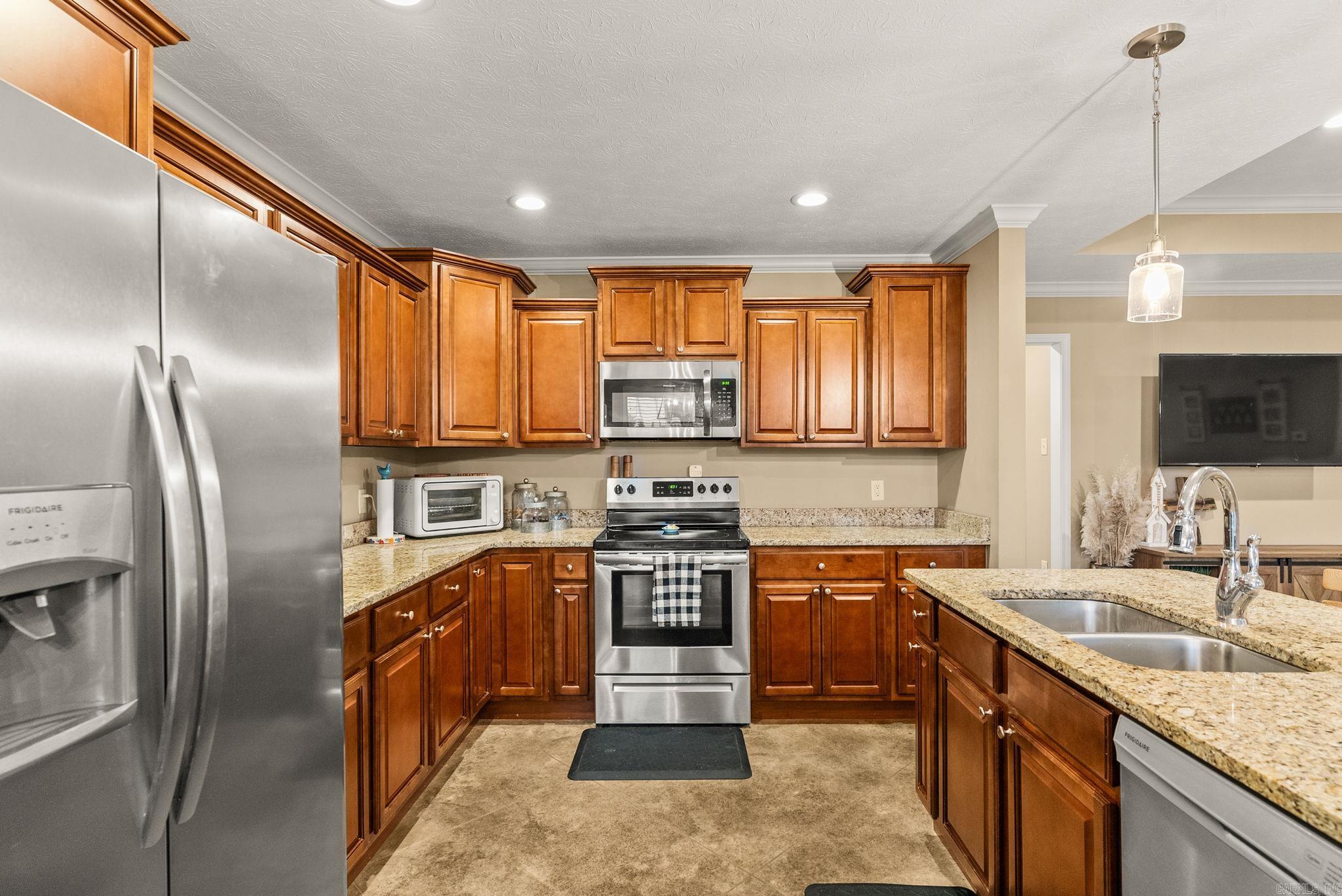 WILLOW OAK MANOR - Residential