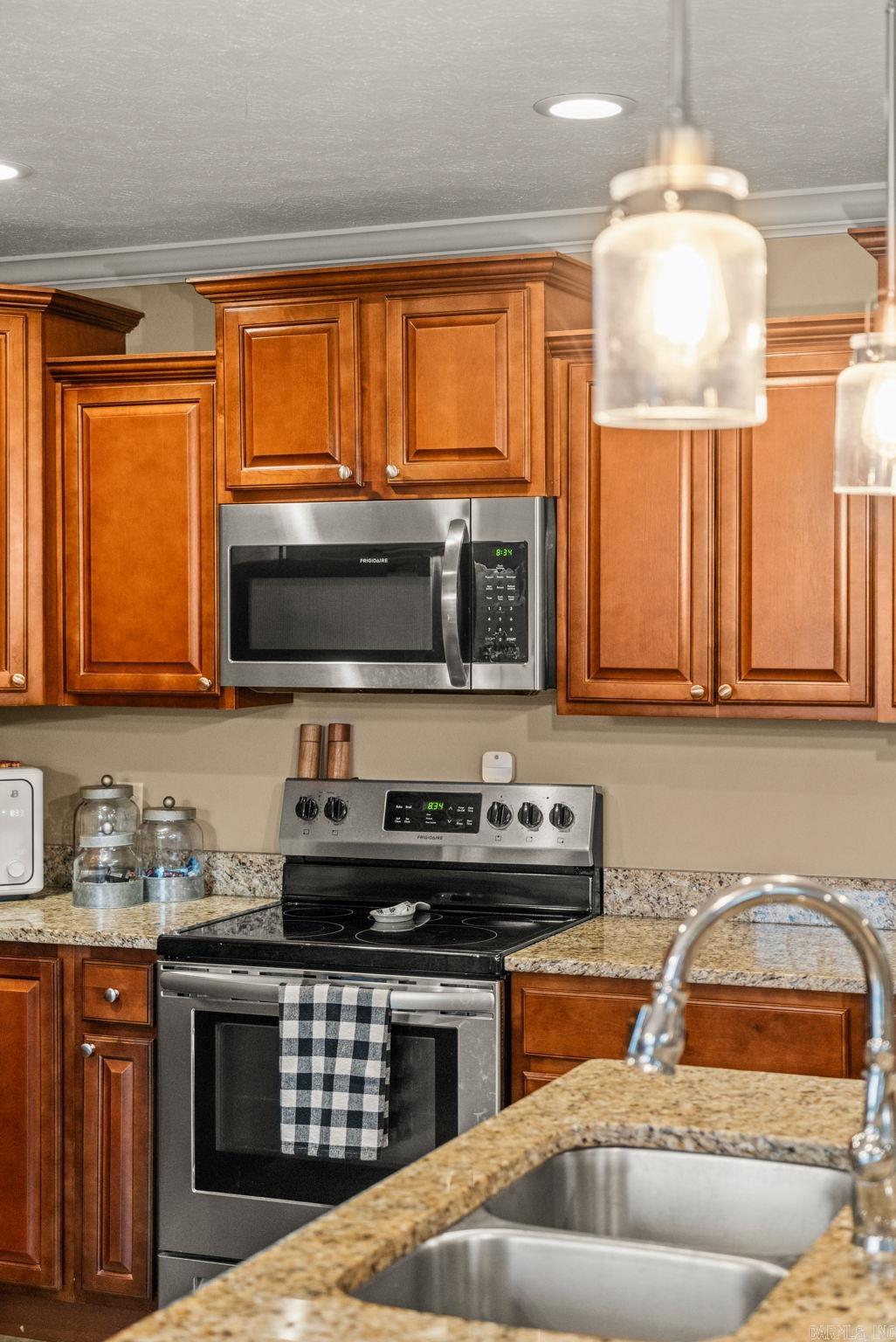 WILLOW OAK MANOR - Residential