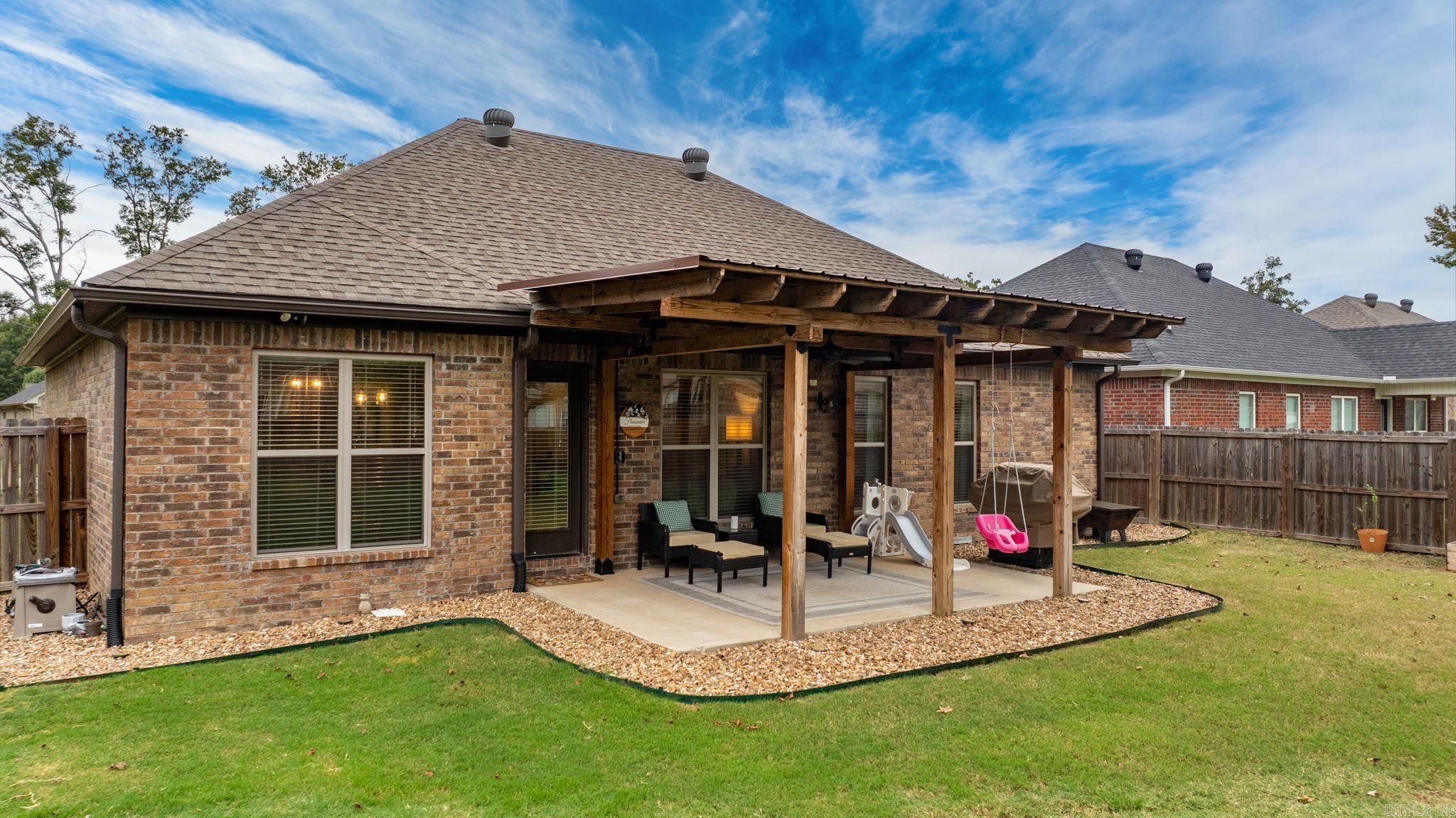 WILLOW OAK MANOR - Residential