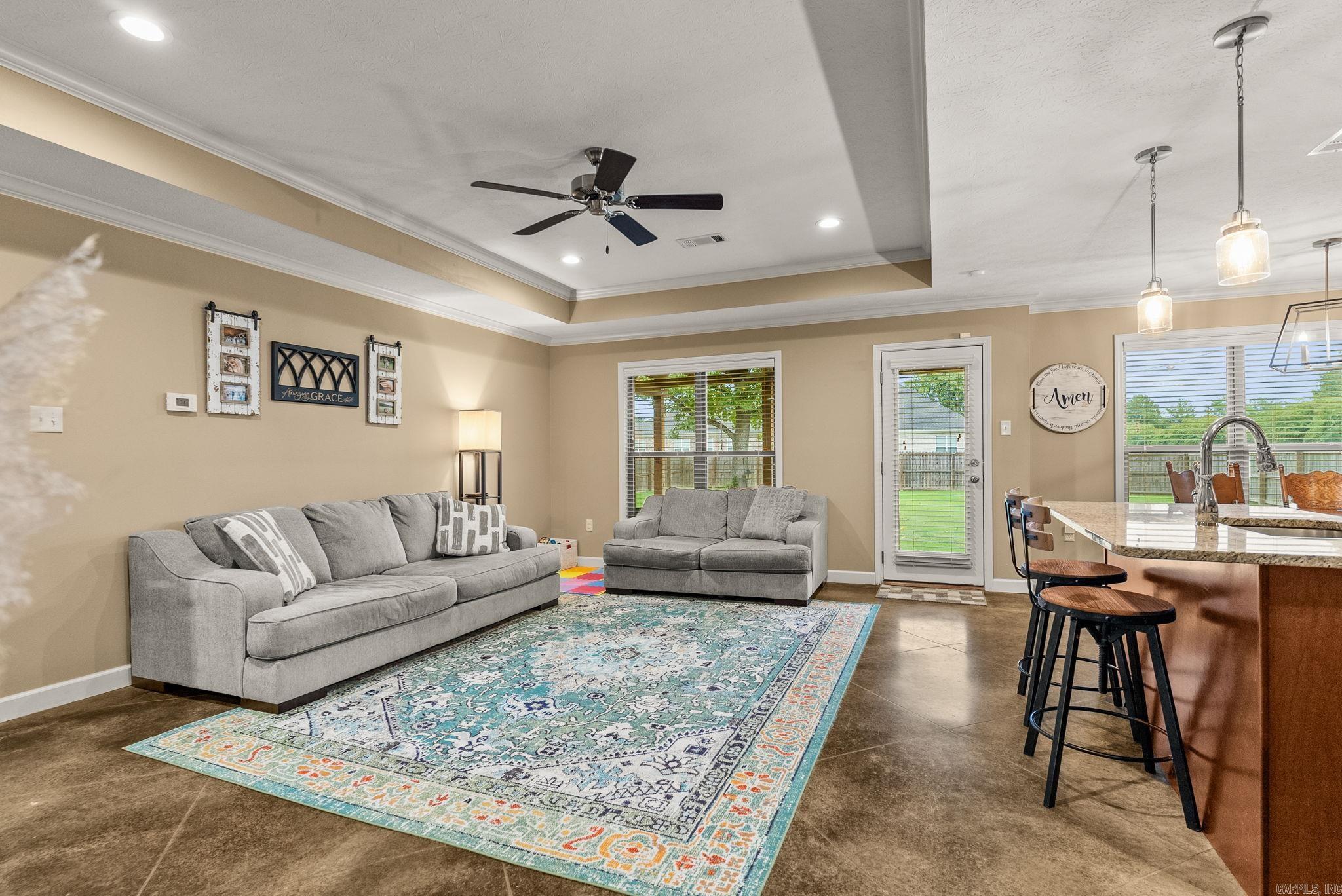 WILLOW OAK MANOR - Residential