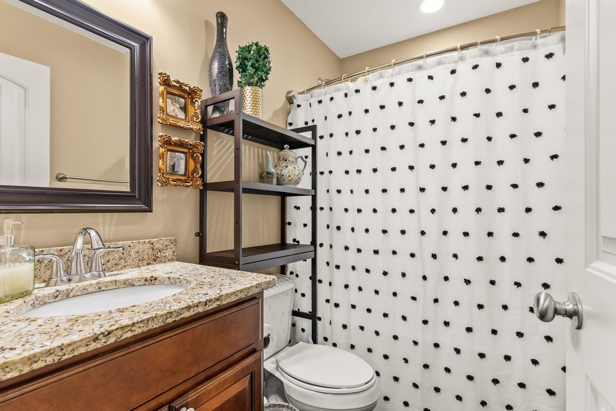 WILLOW OAK MANOR - Residential