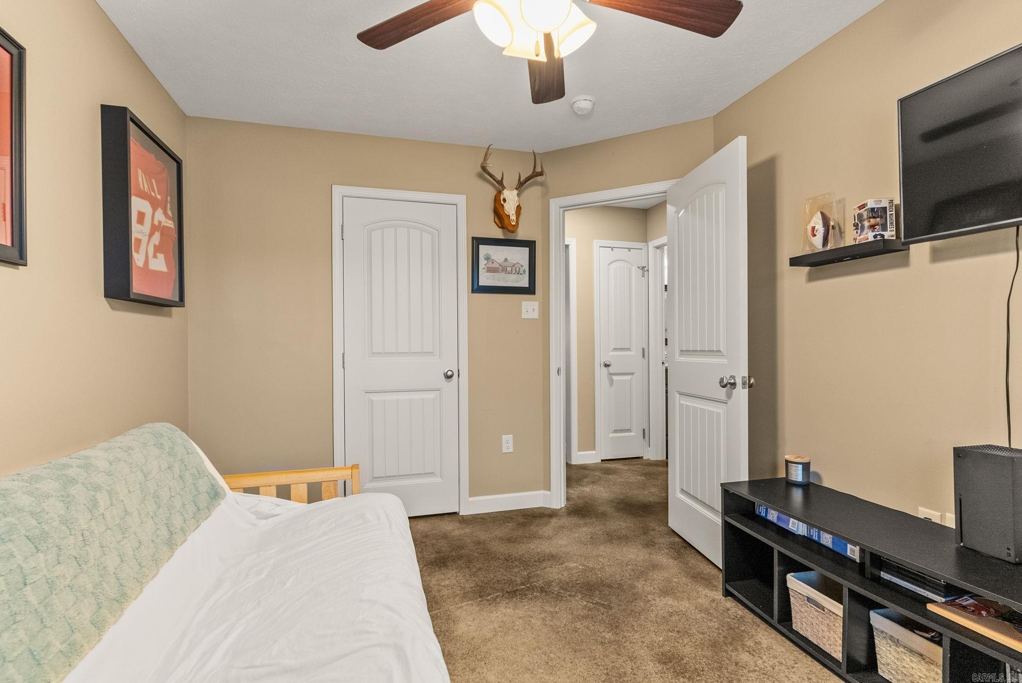 WILLOW OAK MANOR - Residential