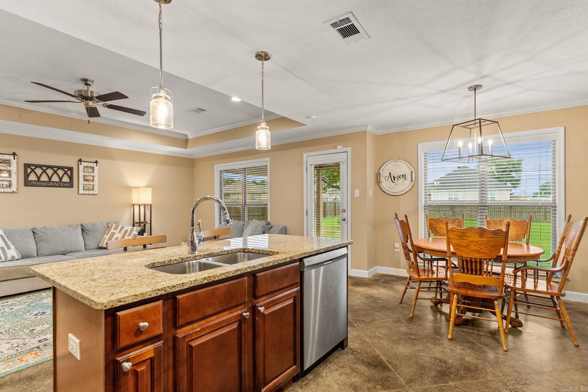WILLOW OAK MANOR - Residential