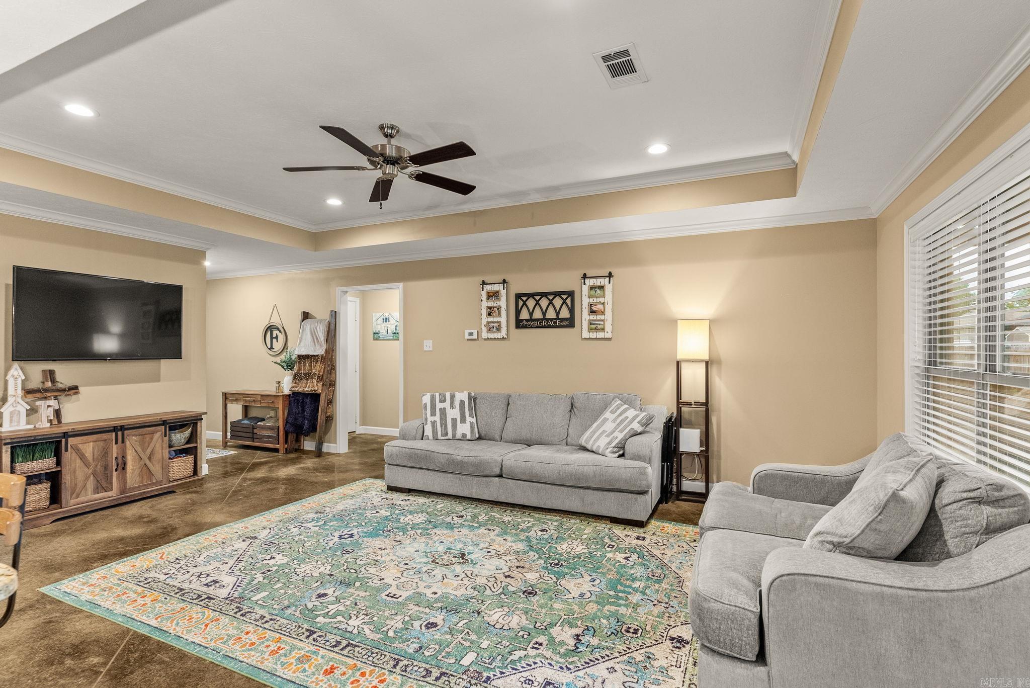 WILLOW OAK MANOR - Residential