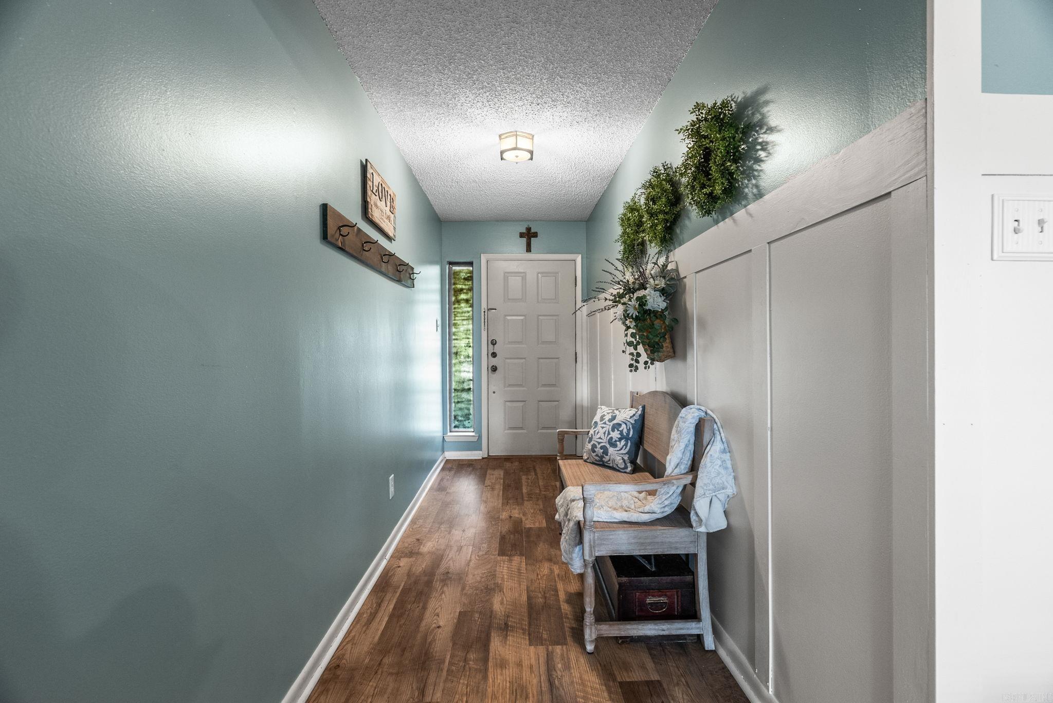 INDIAN HILLS - Residential