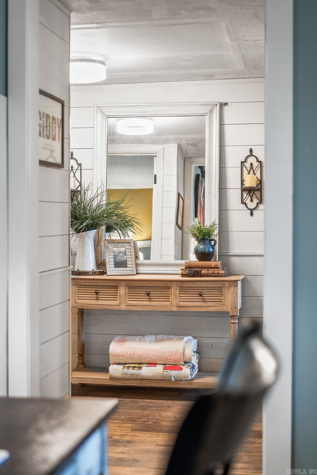 INDIAN HILLS - Residential