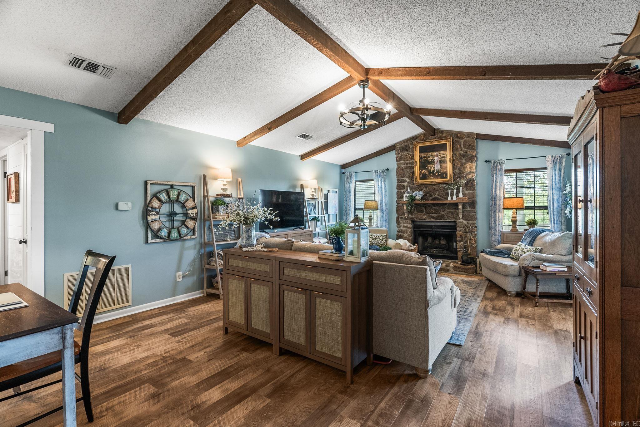 INDIAN HILLS - Residential