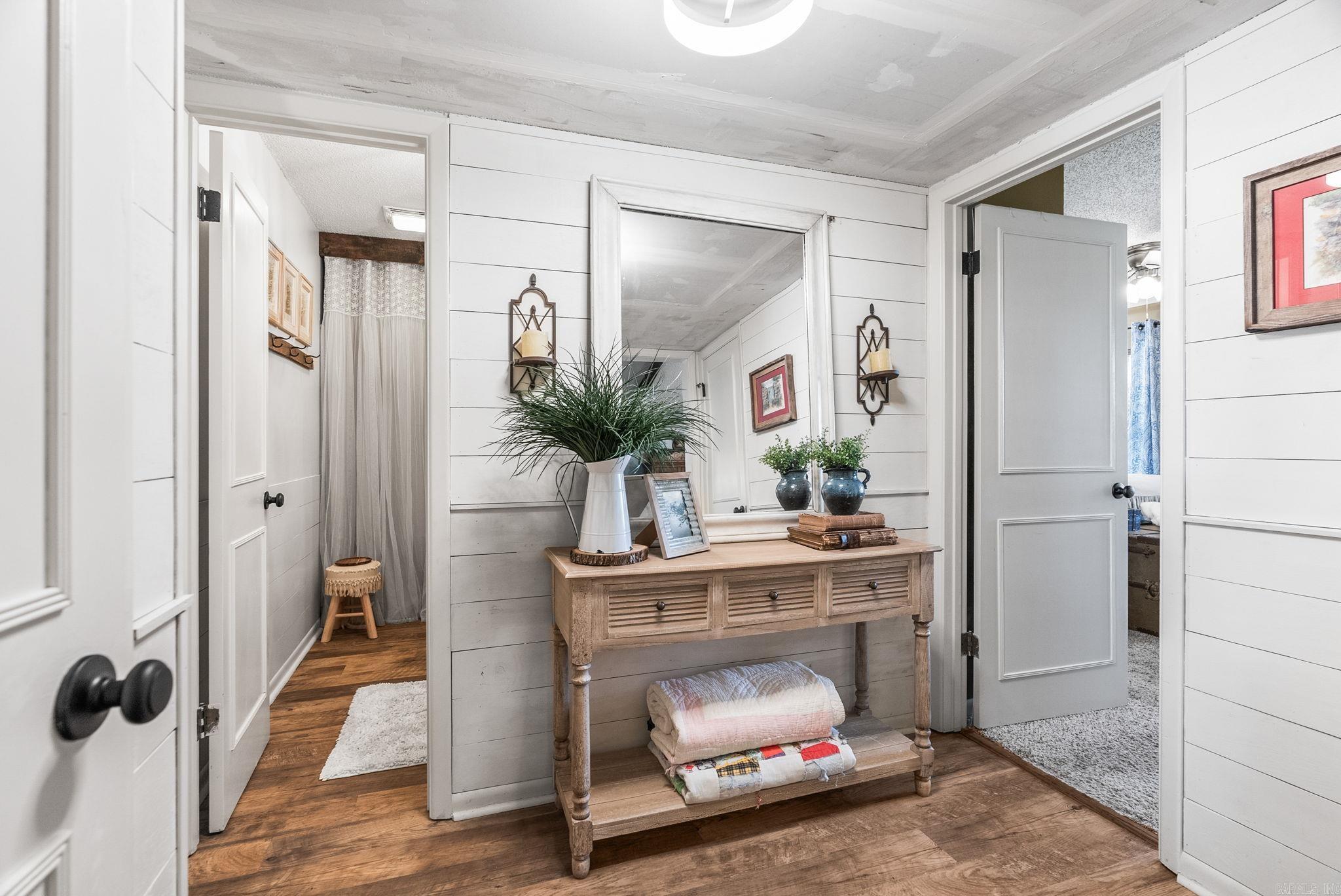 INDIAN HILLS - Residential