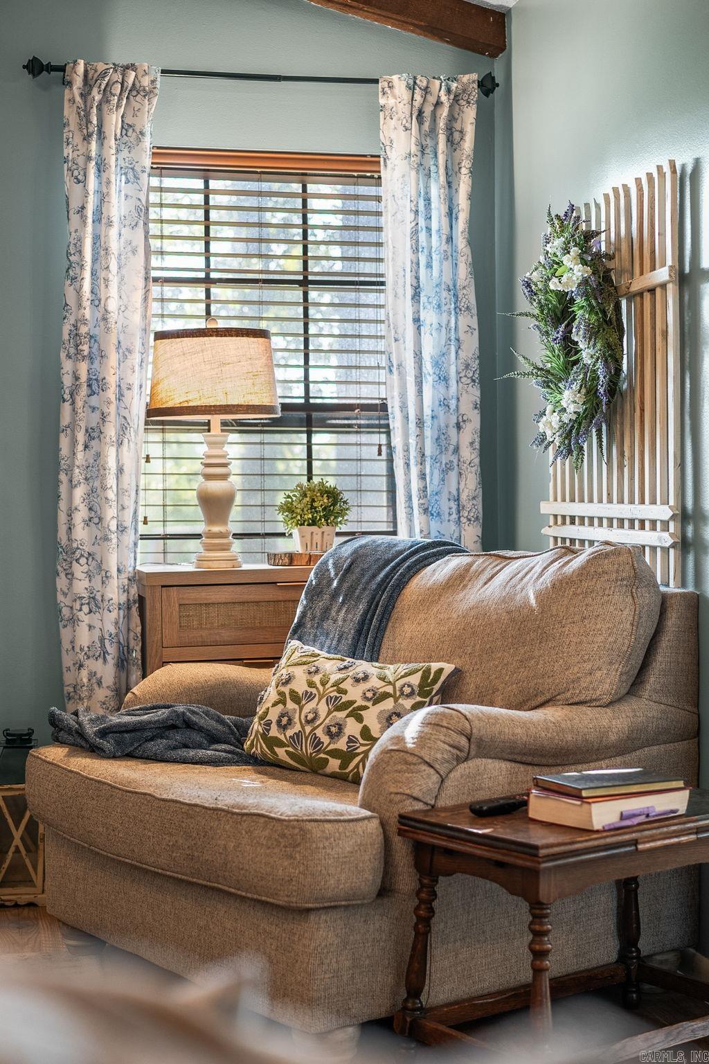 INDIAN HILLS - Residential