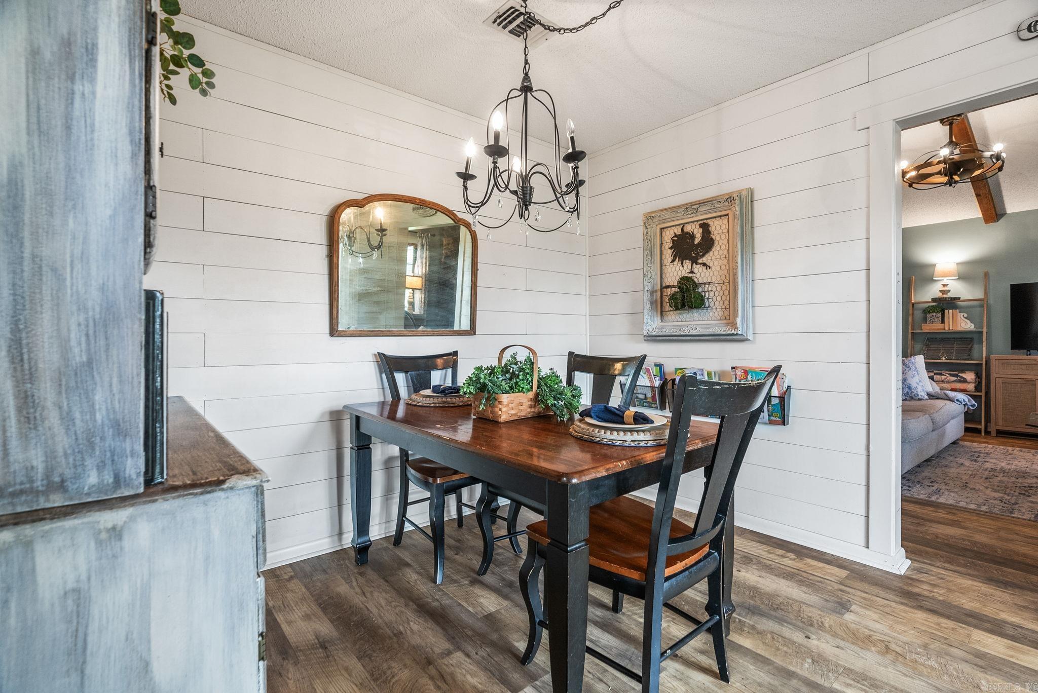 INDIAN HILLS - Residential