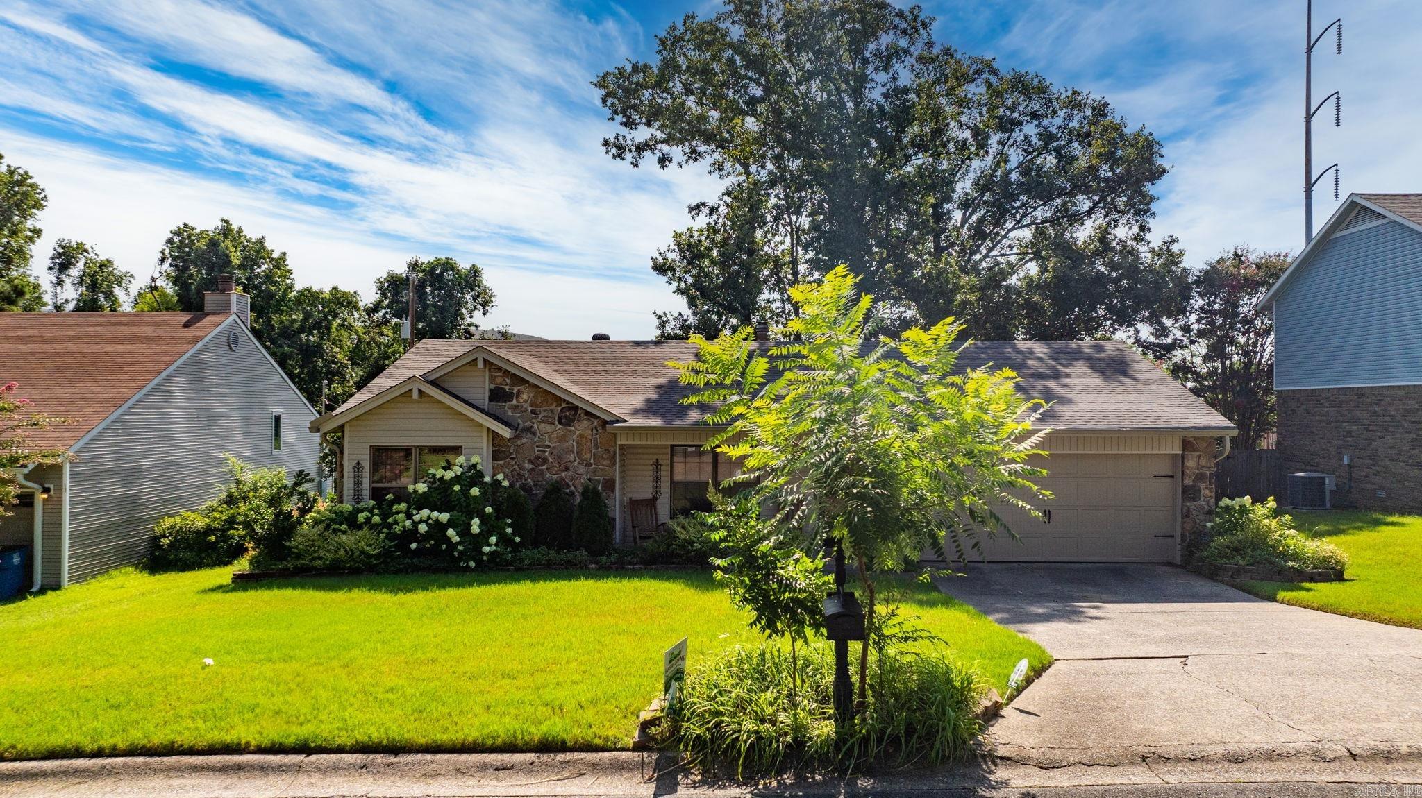 INDIAN HILLS - Residential