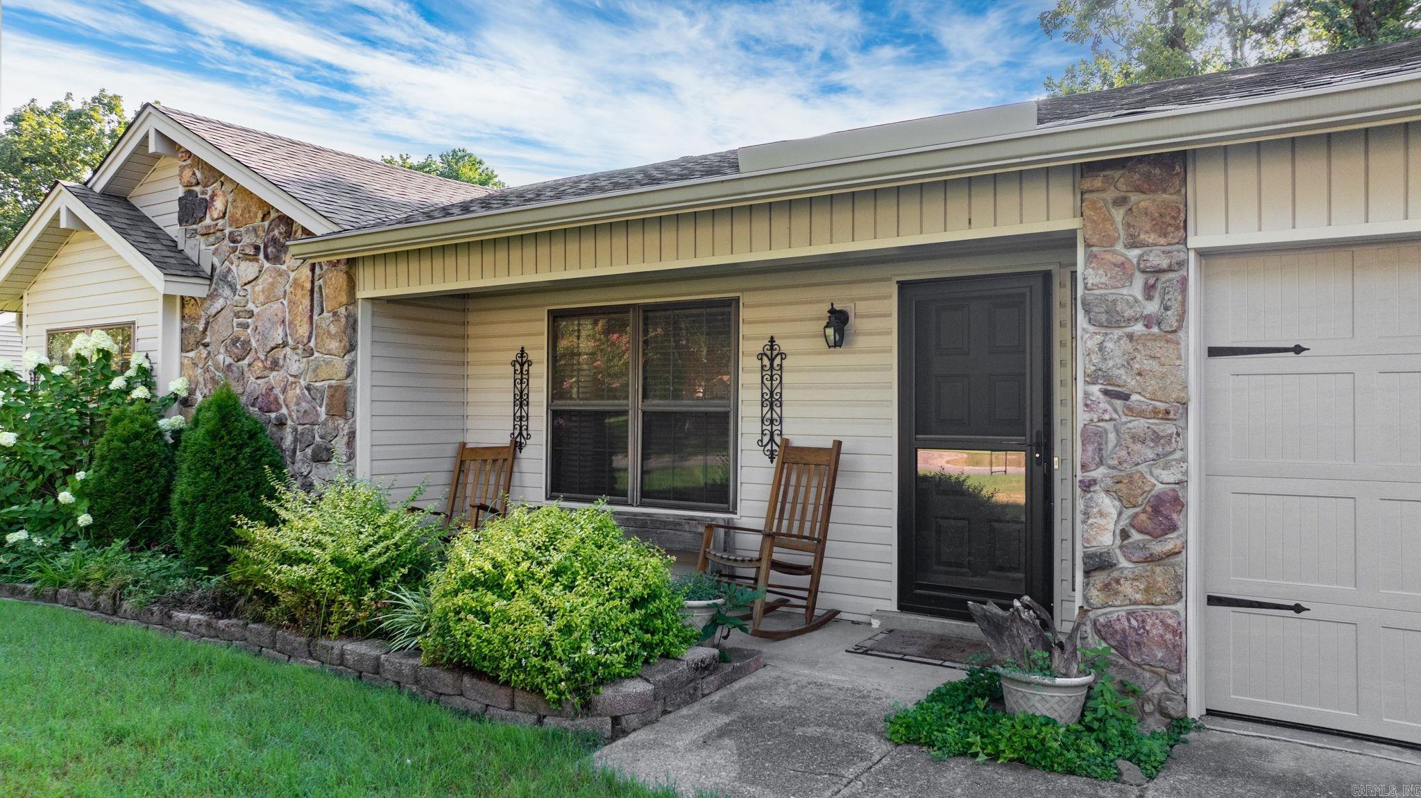 INDIAN HILLS - Residential