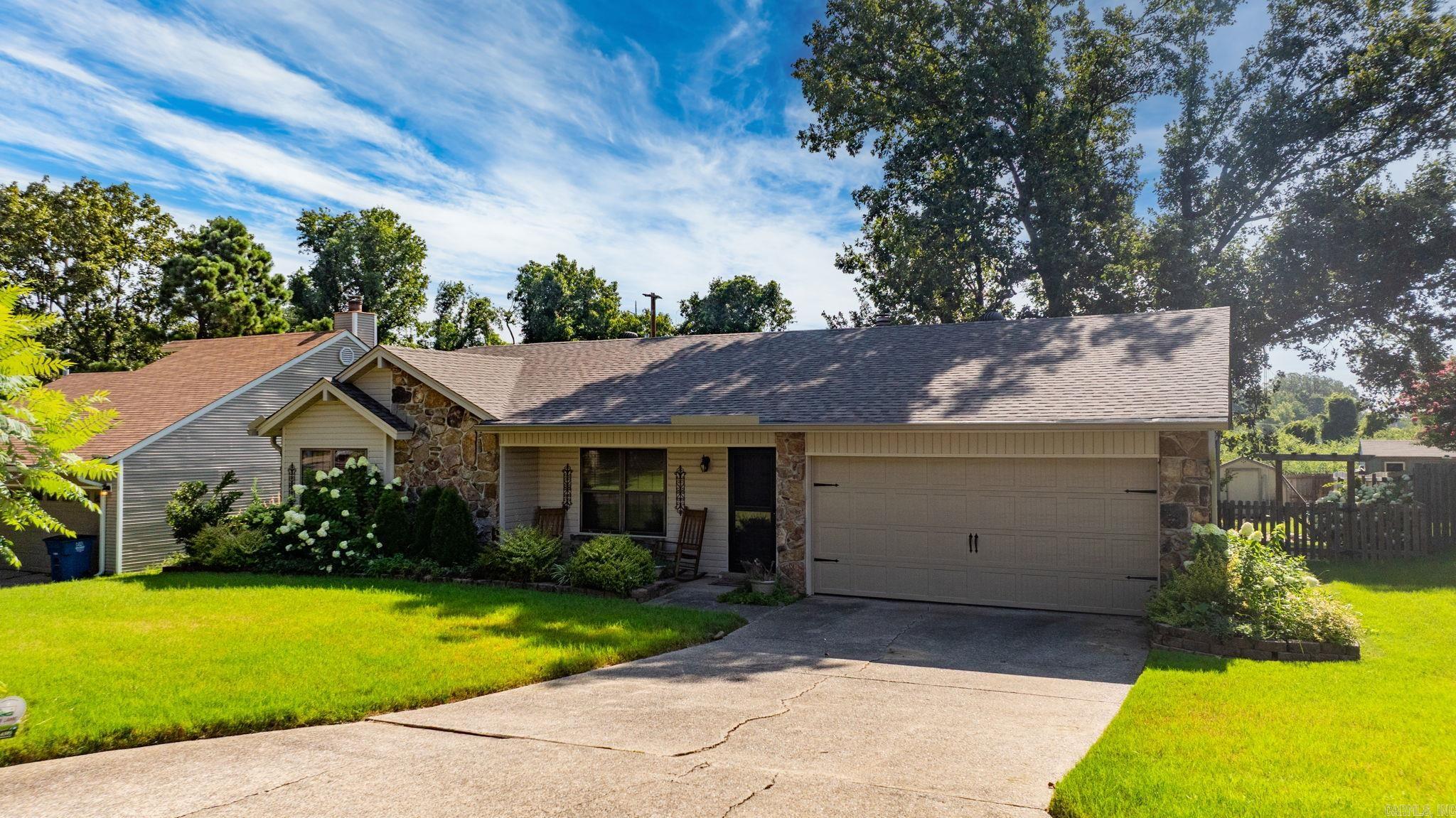 INDIAN HILLS - Residential