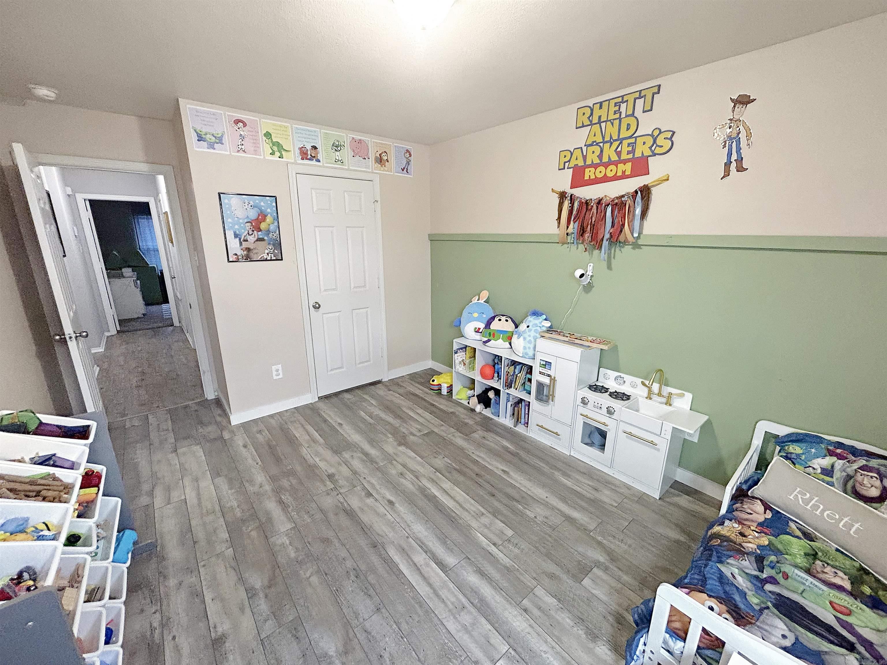 BROOKLAND HILLS - Residential