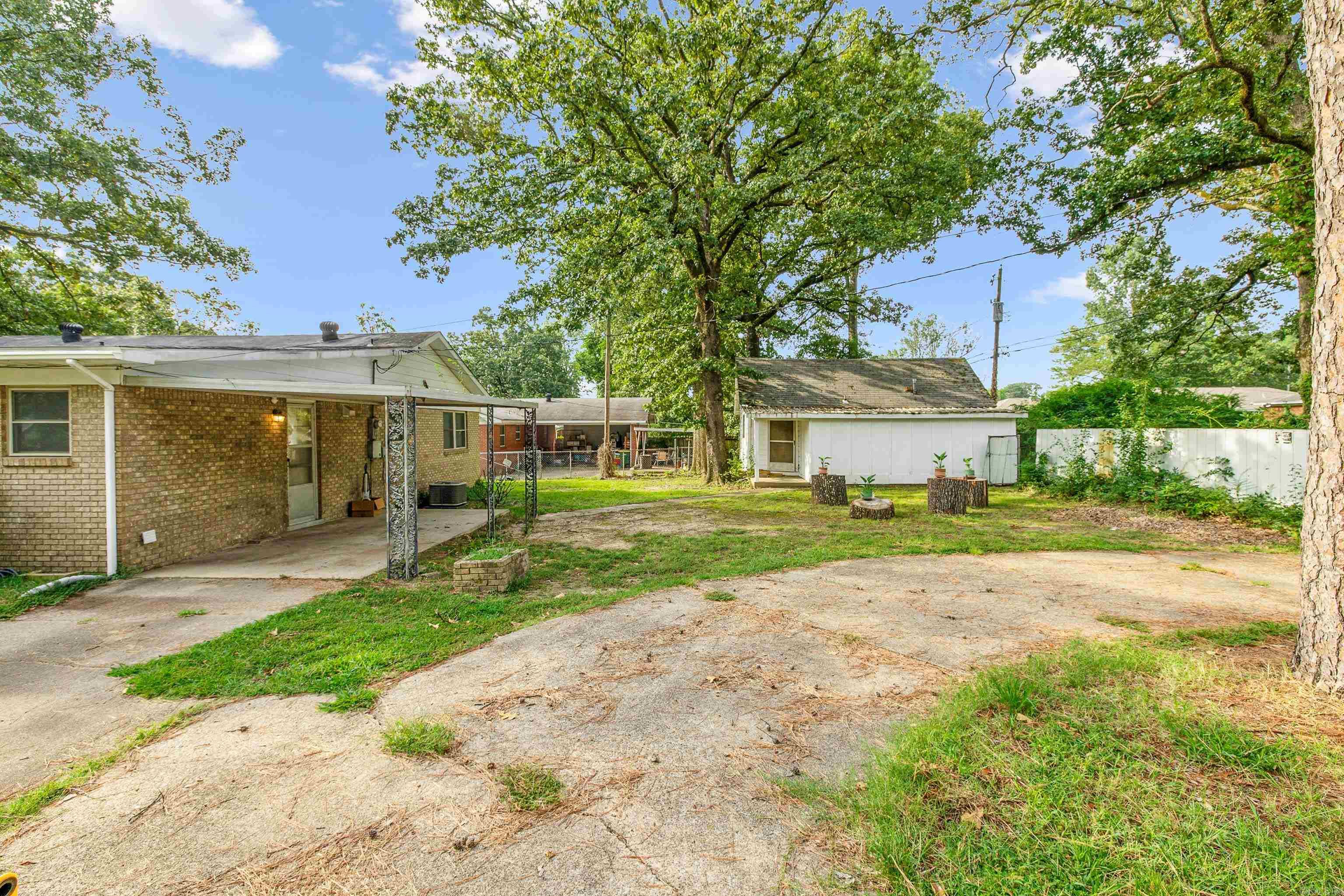 HAMILTON & BRACK - Residential