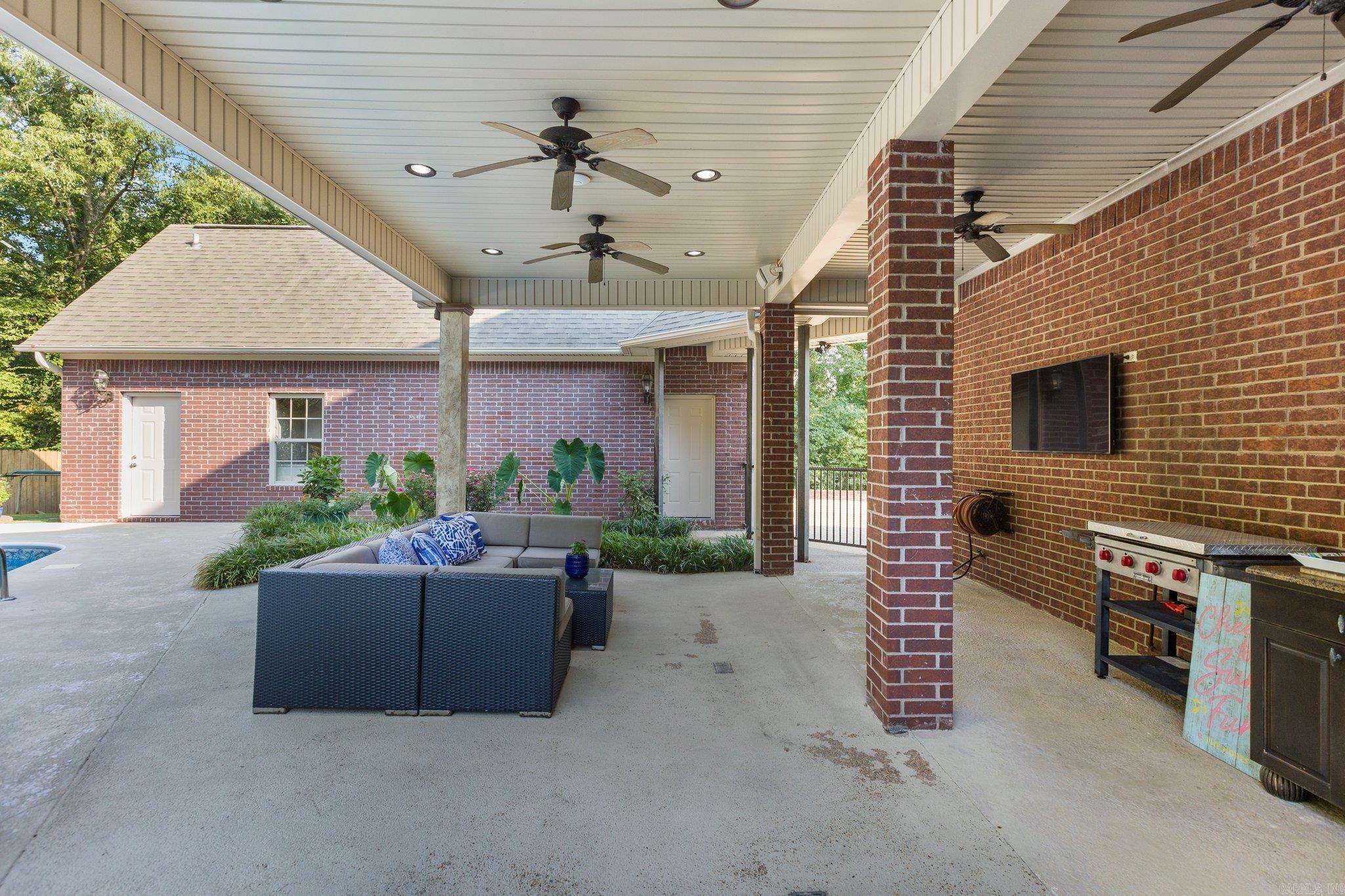 WELLINGTON POINTE ANNEX - Residential