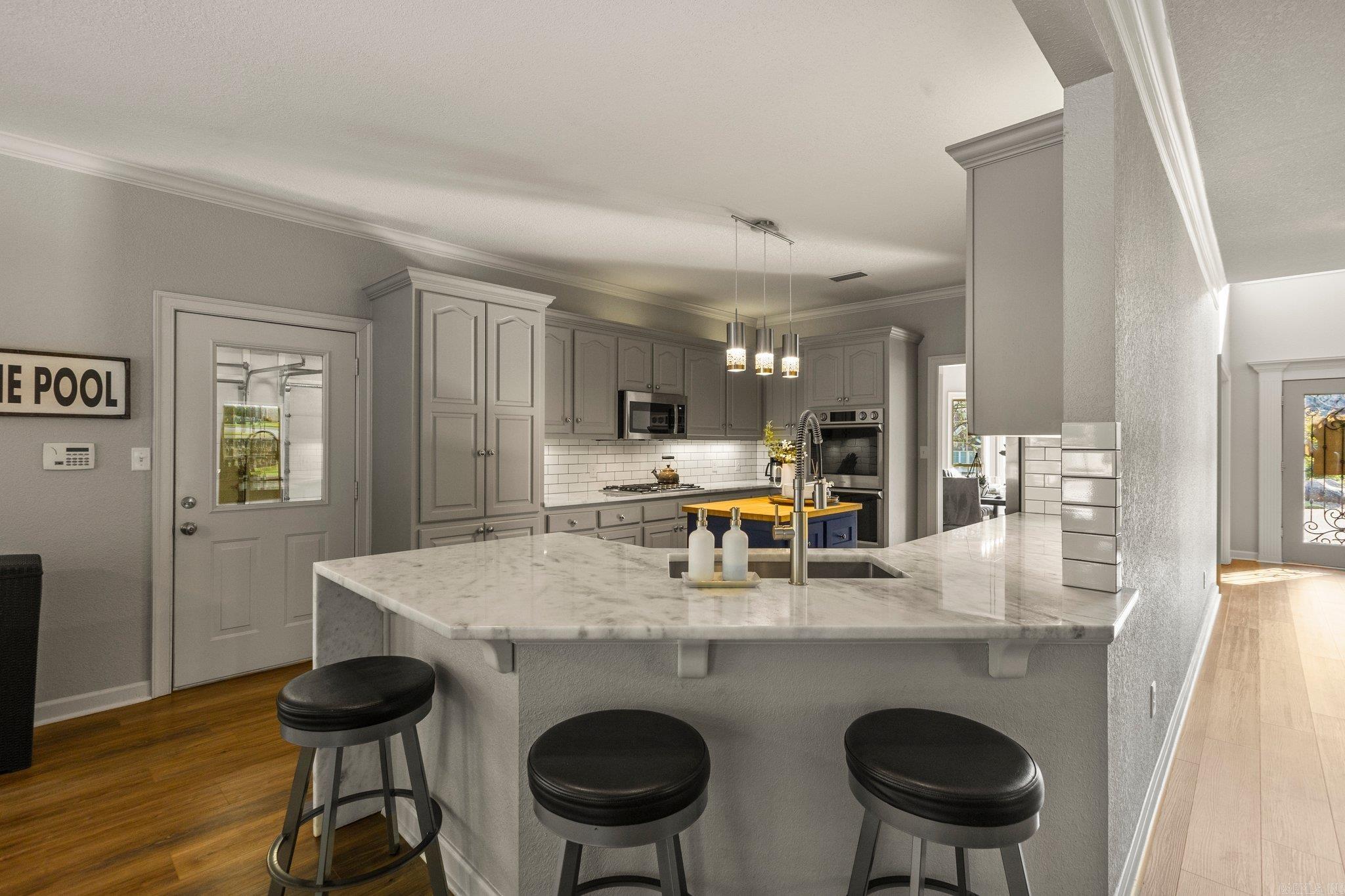 WELLINGTON POINTE ANNEX - Residential