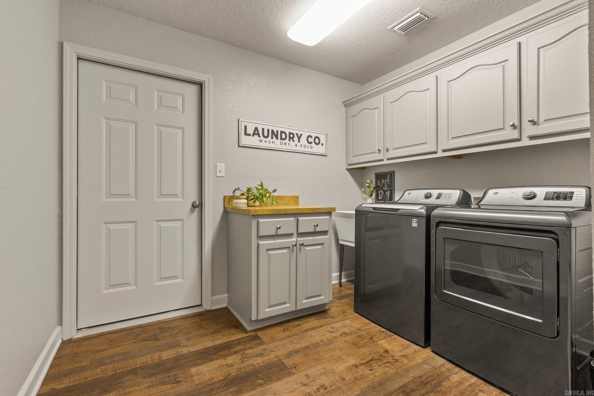 WELLINGTON POINTE ANNEX - Residential