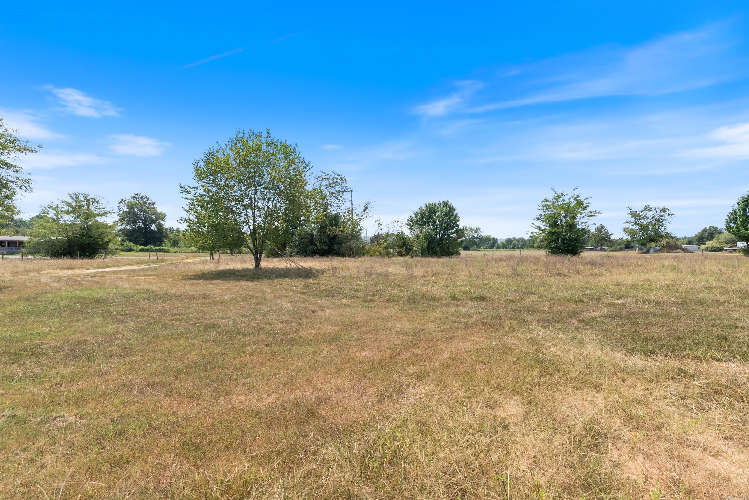 Discover 4.37 beautiful acres at 7 Flintstone in Mount Vernon/Enola School District! This property is ready for your dream build with all utilities already on site plus a metal shop building on a concrete pad. The land offers the perfect balance of open space and convenienceājust 20 minutes to Conway, 20 minutes to Greenbrier, and only 10 minutes to Vilonia. Enjoy the peace of rural living while still being close to everything you need. With acreage, improvements, and utilities in place, all thatās missing is your vision.