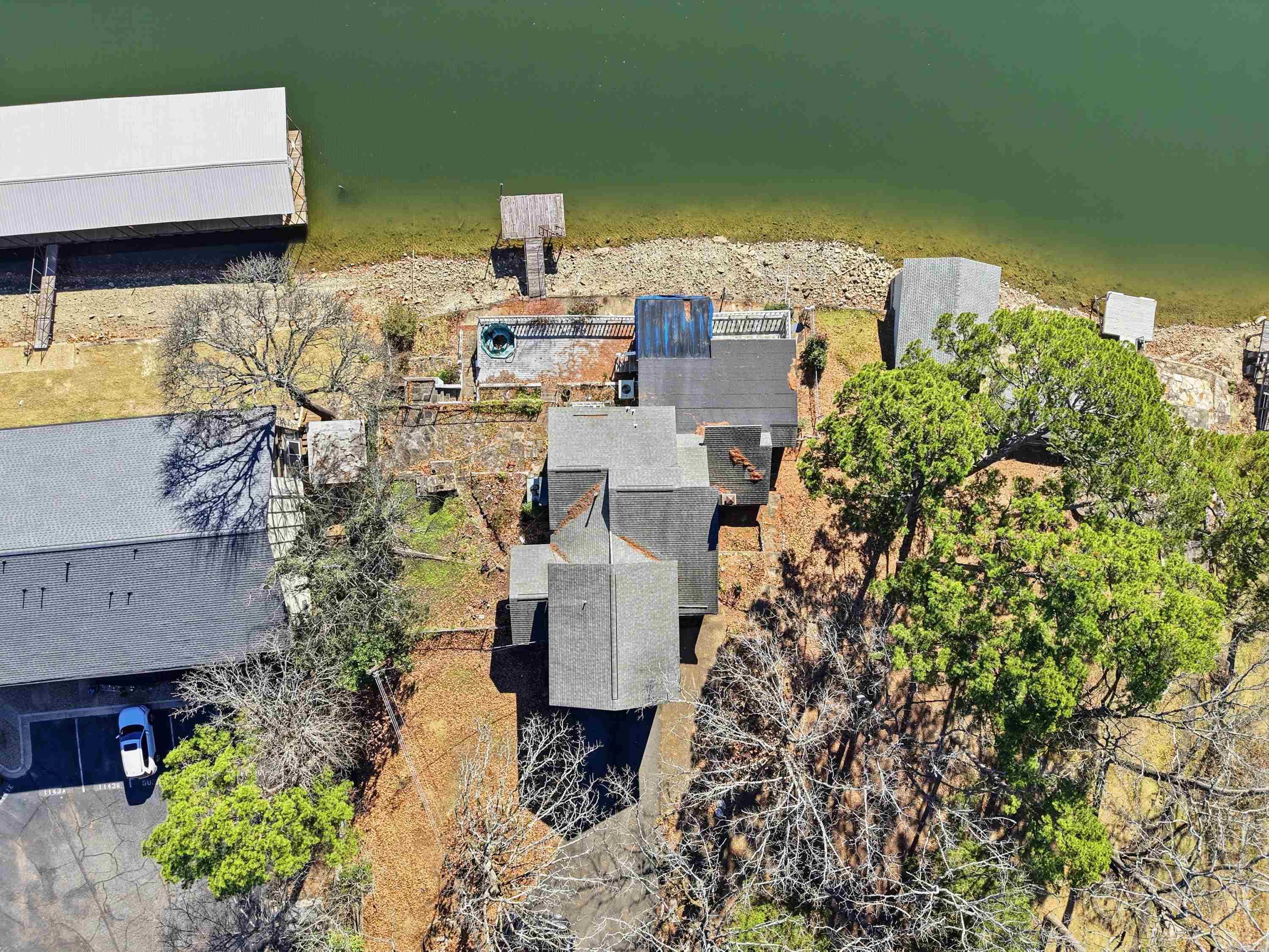 TWIN POINTS - Residential