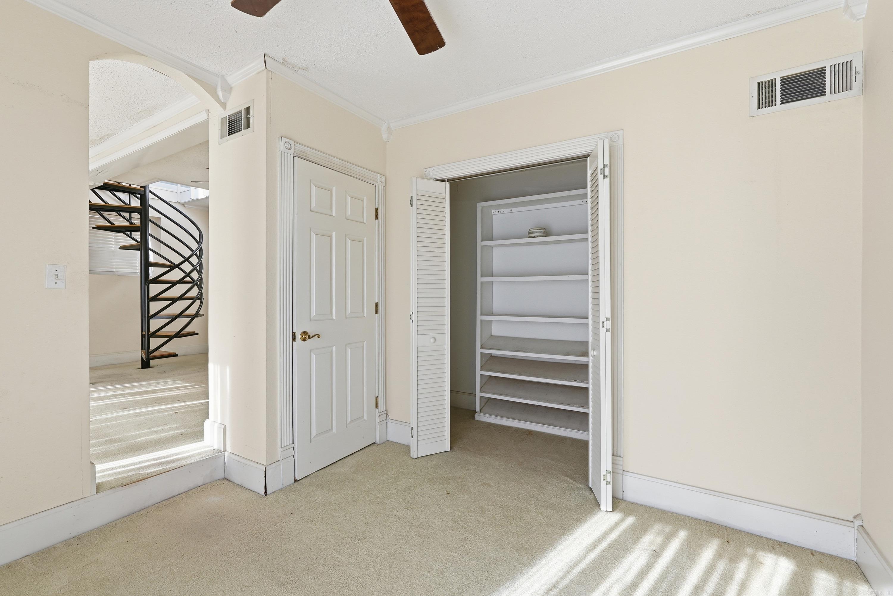 TWIN POINTS - Residential