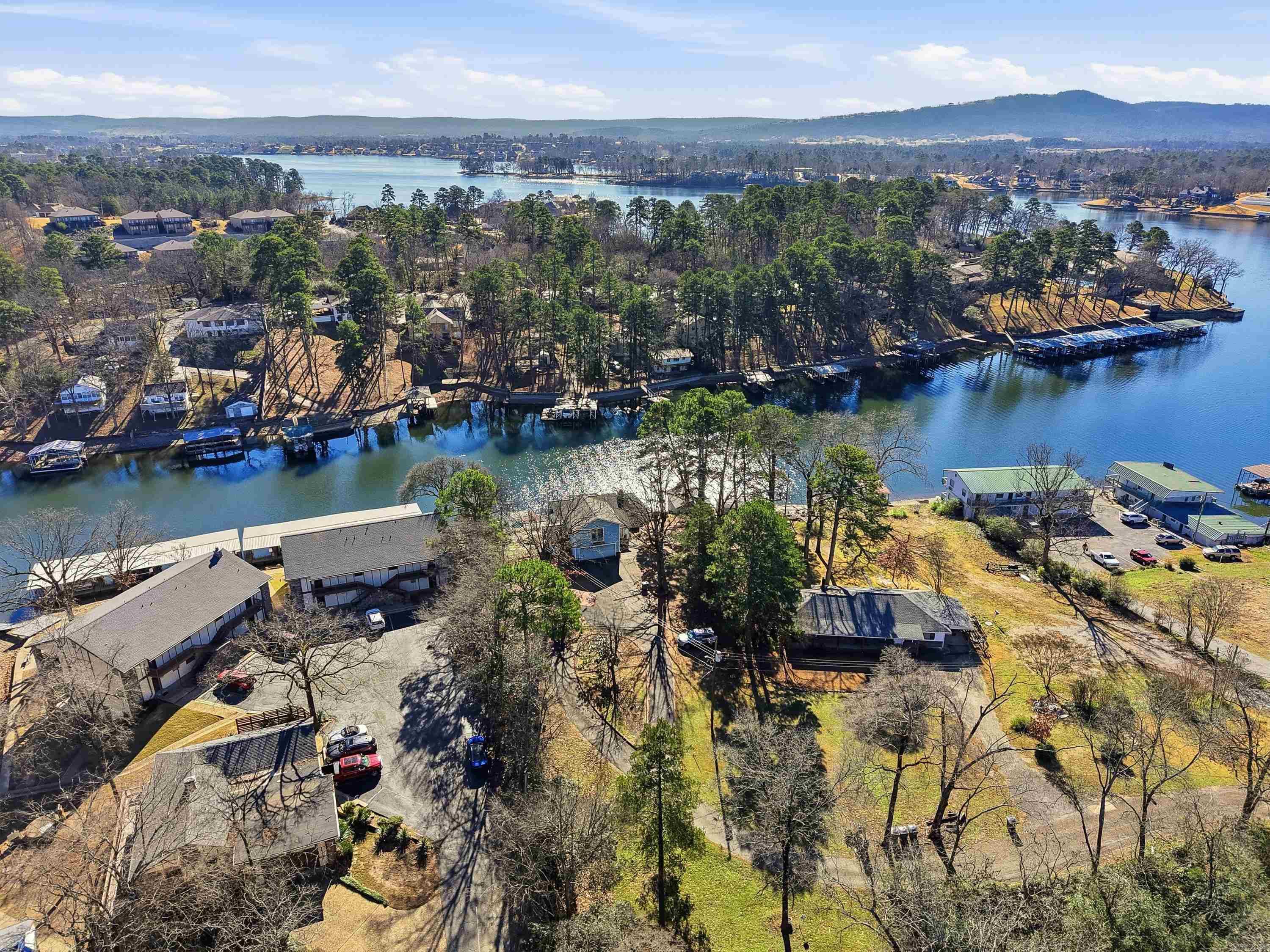 TWIN POINTS - Residential