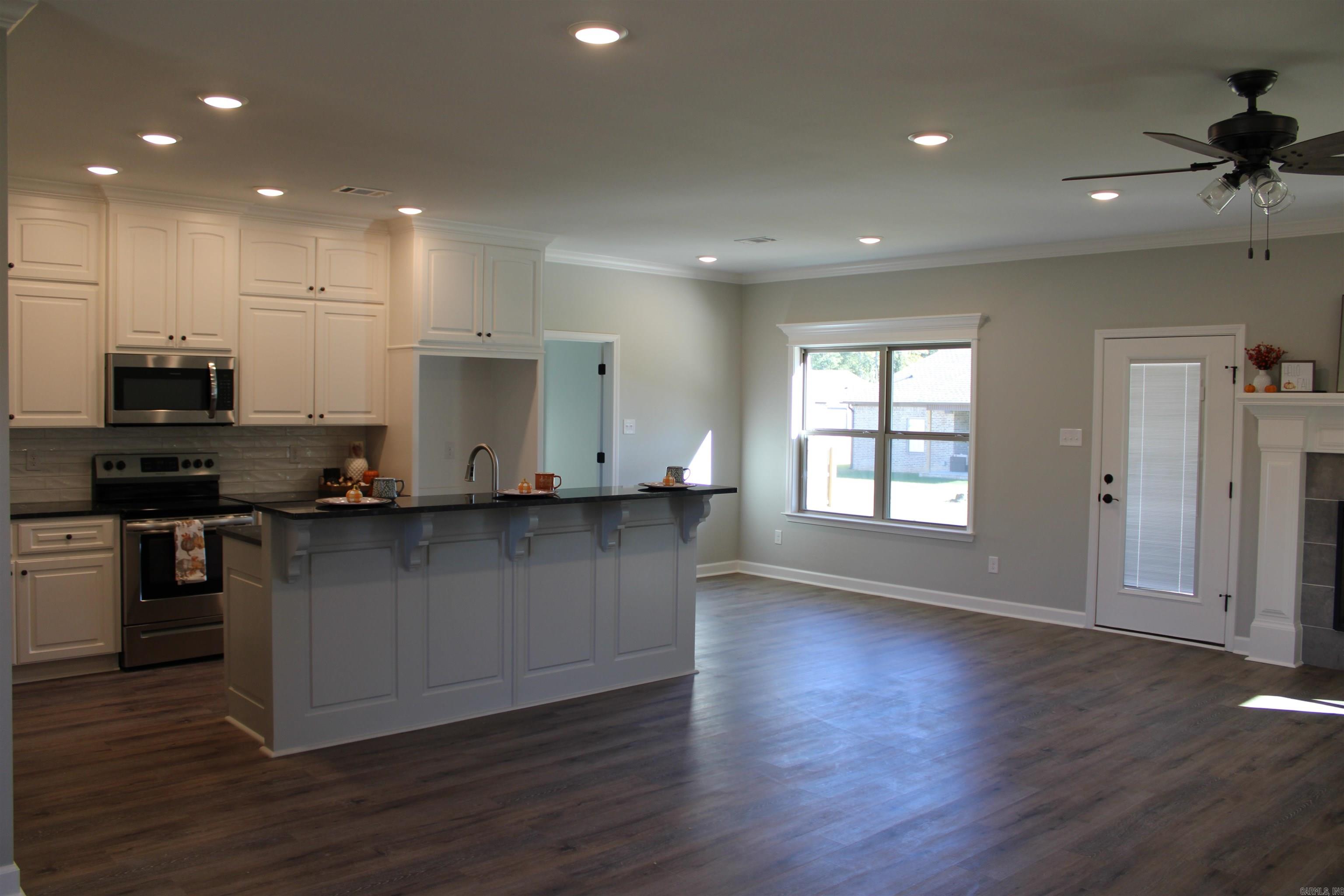 HIDDEN VALLEY ESTATES - Residential