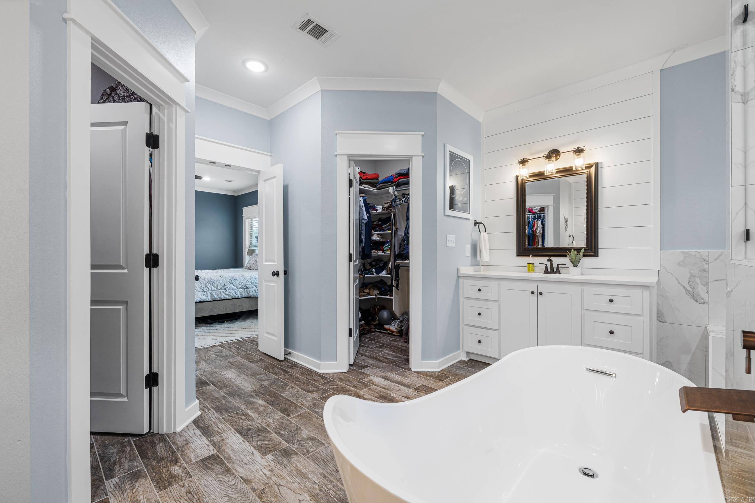 MOUNT TABOR ESTATES - Residential