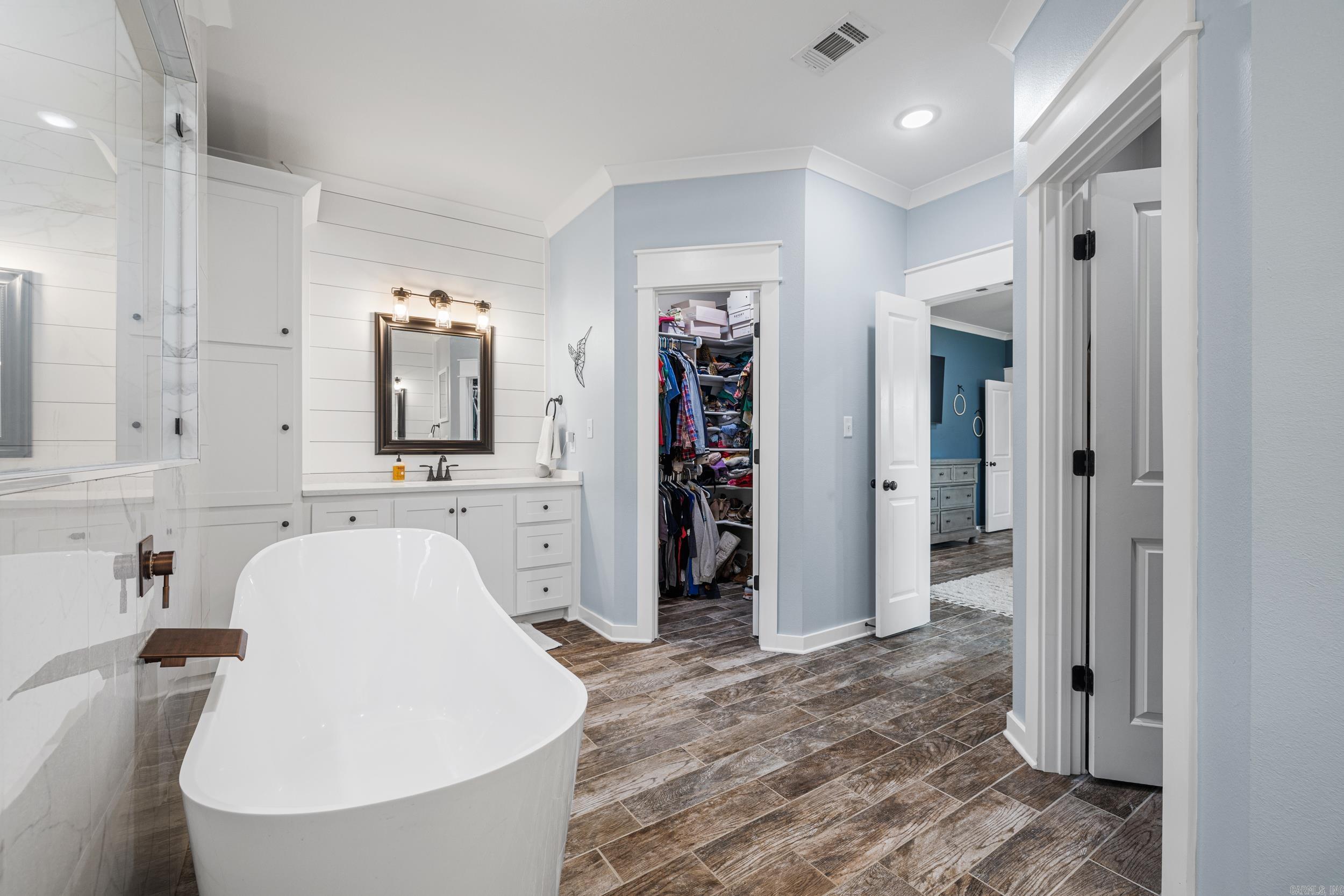 MOUNT TABOR ESTATES - Residential