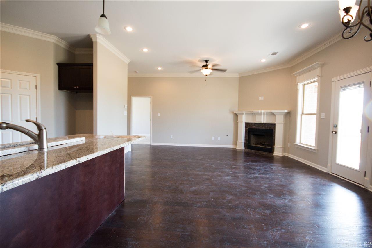 COUNTRY CLUB OF ARK THE - Residential