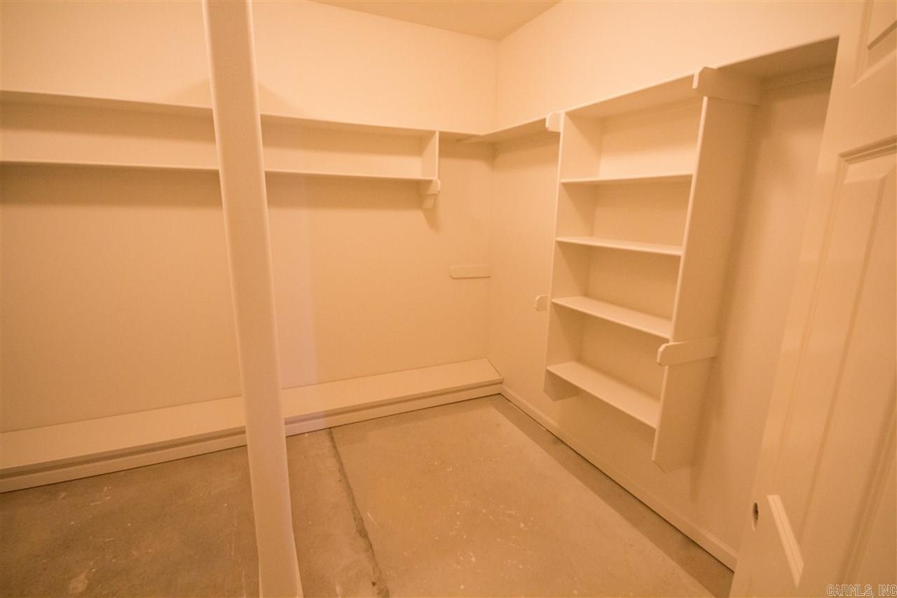 COUNTRY CLUB OF ARK THE - Residential