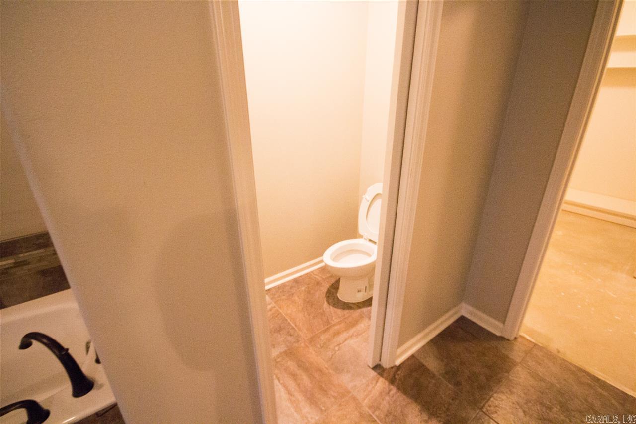 COUNTRY CLUB OF ARK THE - Residential