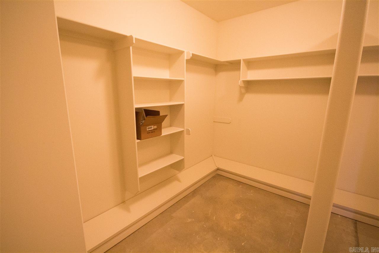 COUNTRY CLUB OF ARK THE - Residential