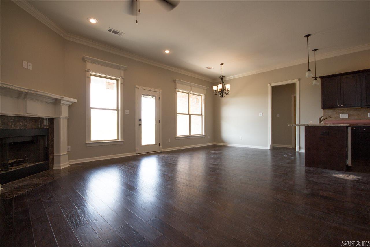 COUNTRY CLUB OF ARK THE - Residential