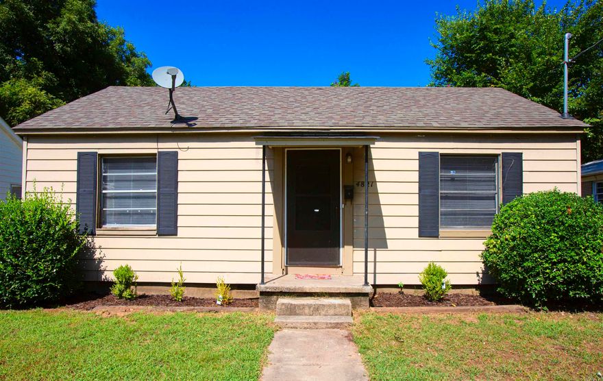 Cute 2BD in North Little Rock that's move-in ready! Come check it our before it gone! The lease for this property is for two years with a 3% increase each year and income has to be three times the amount of rent unless you have a housing voucher.