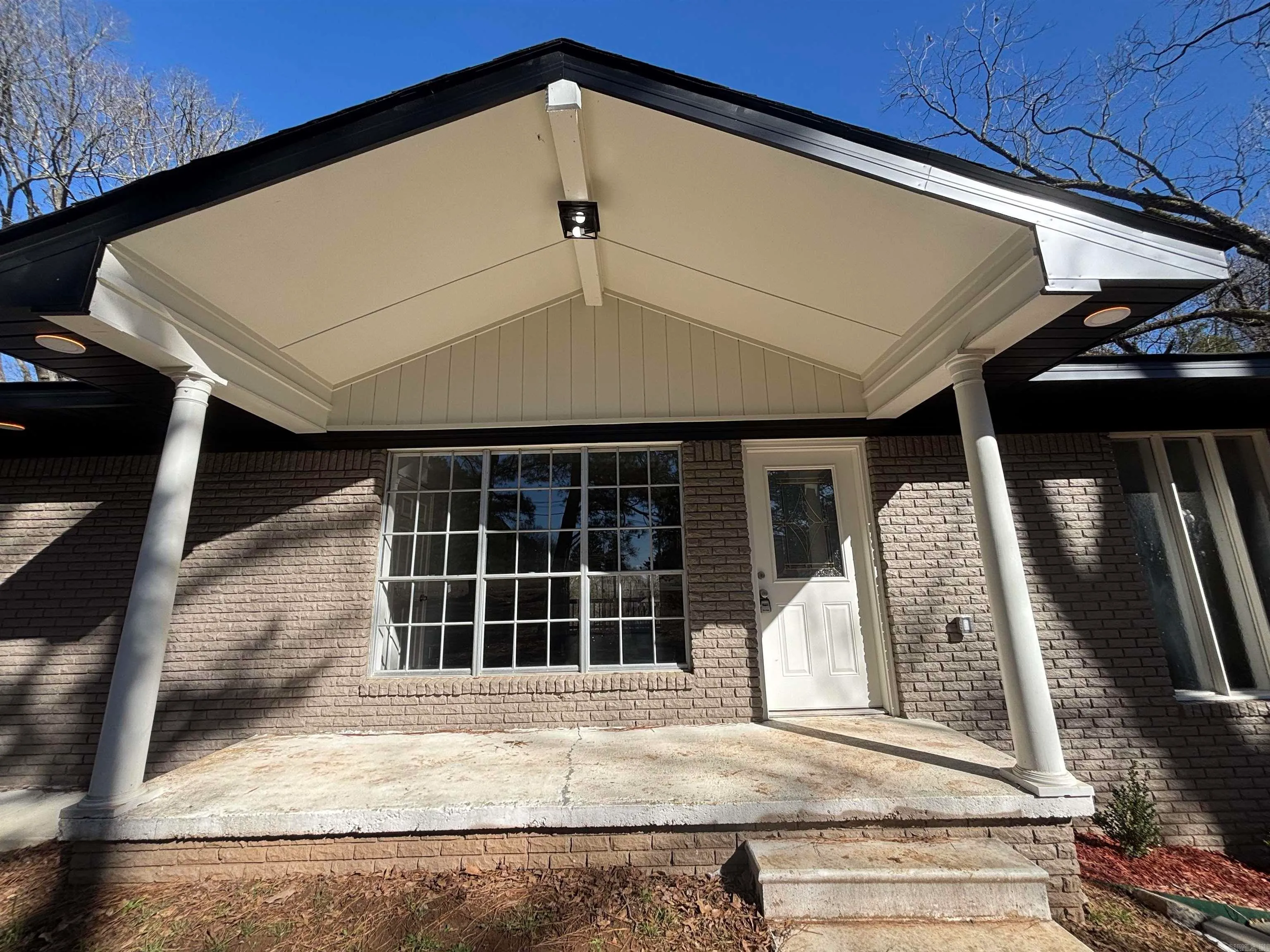 Little Rock, Arkansas 72103, United States, 3 Bedrooms Bedrooms, ,2 BathroomsBathrooms,Residential,Active,82995