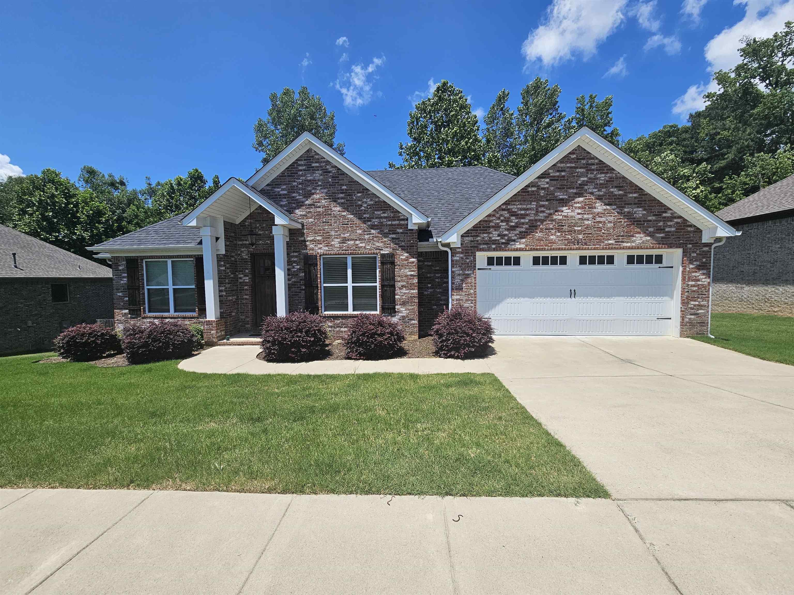 Beautiful home located in The Woodlands less than 2 miles to I-30. This 3 bedroom 2 bath home has an open floor plan with granite throughout. Family dining room and breakfast room open to living area with breakfast bar. Enjoy your leisure time on the spacious covered deck that is open to living area and primary suite. Home is located in a cul-de sac and comes with a Neighborhood pool, pavilion, playground, & a 3 mile walking track.