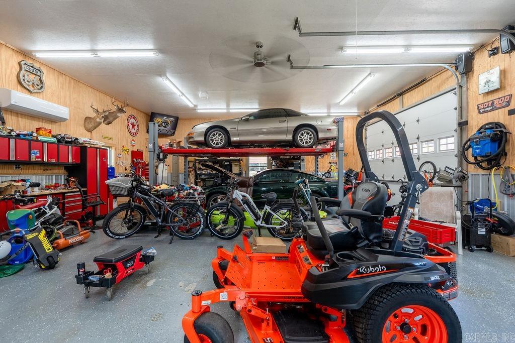 MOUNTAIN AIRE EAST - Residential