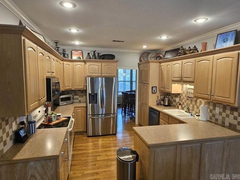 MOUNTAIN AIRE EAST - Residential