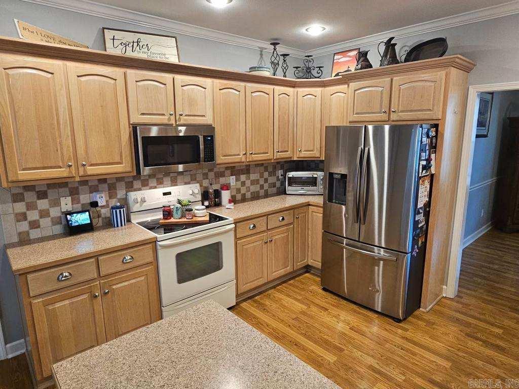 MOUNTAIN AIRE EAST - Residential