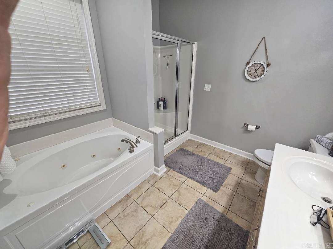 MOUNTAIN AIRE EAST - Residential