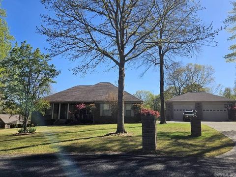 Photo of 100 Holloway Cv Cv, Heber Springs, AR 72543 (MLS # 26013251)