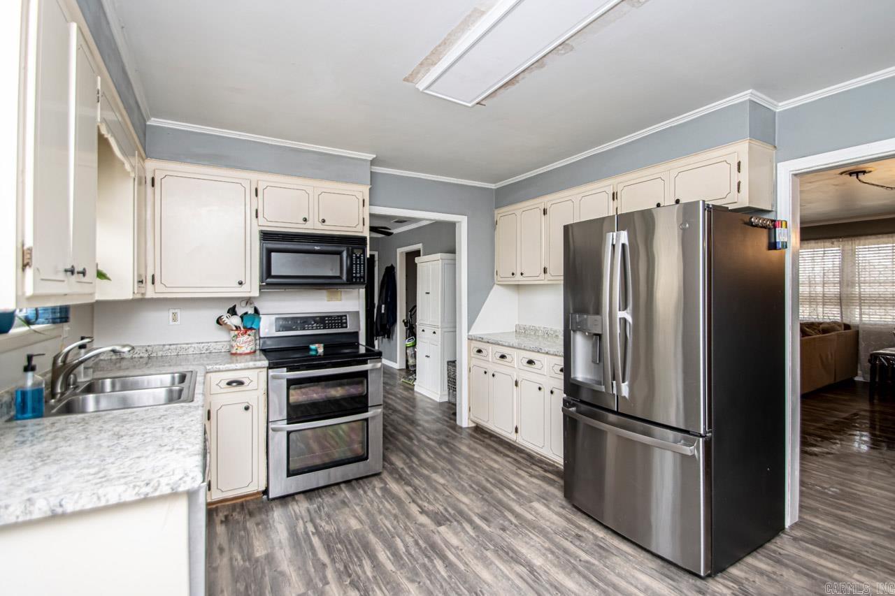 HOLLYWOOD - Residential