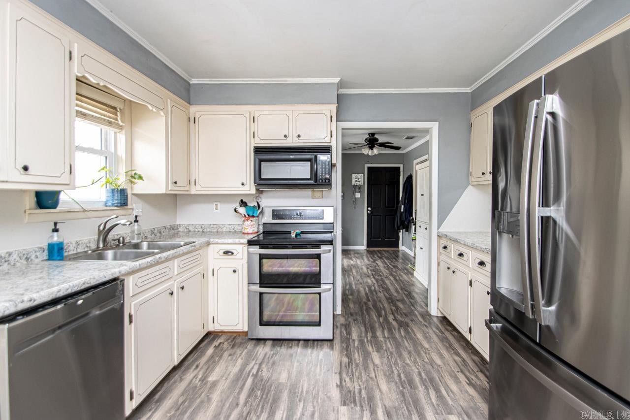 HOLLYWOOD - Residential