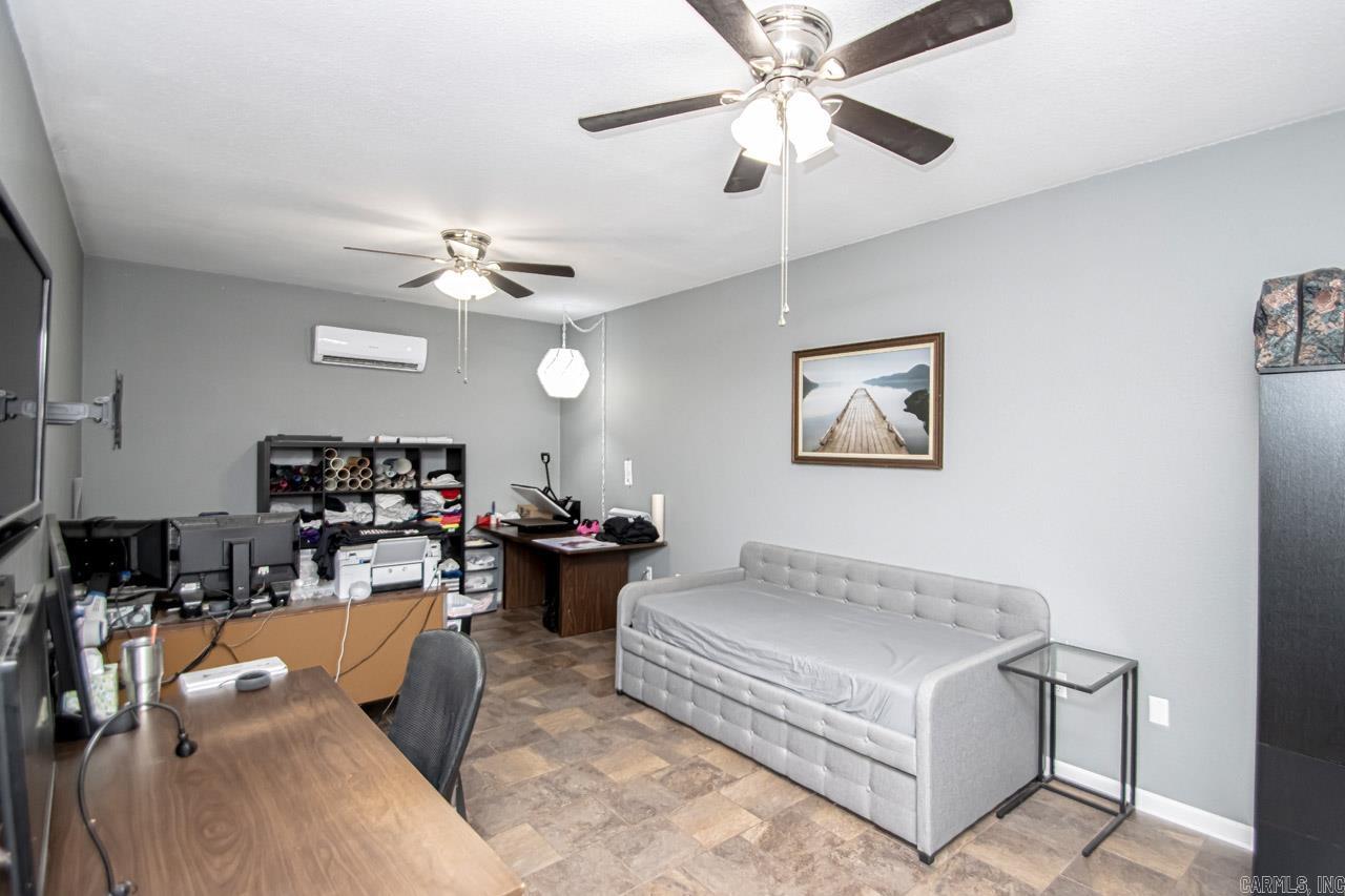 HOLLYWOOD - Residential