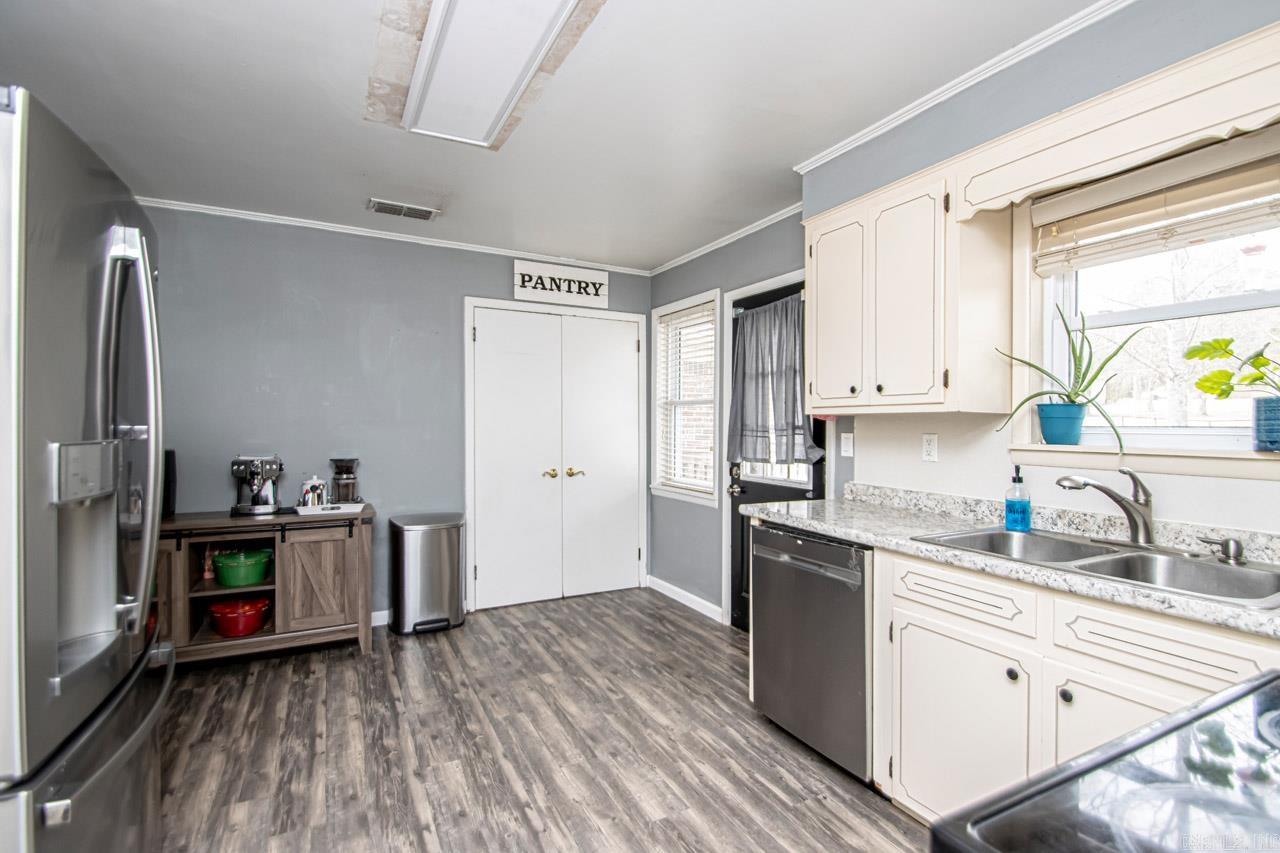 HOLLYWOOD - Residential